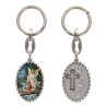 Porte-clés en aluminium de couleur argenté hauteur 3,8 cm, avec résine. Disponible avec plusieurs saints au choix.