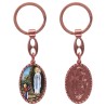 Porte-clés en aluminium de couleur cuivrée, hauteur 3,8 cm, avec résine. Disponible avec plusieurs saints au choix.