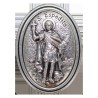 Plaque auto ovale H. 3.8 cm en metal couleur argentee. Plusieurs saints.