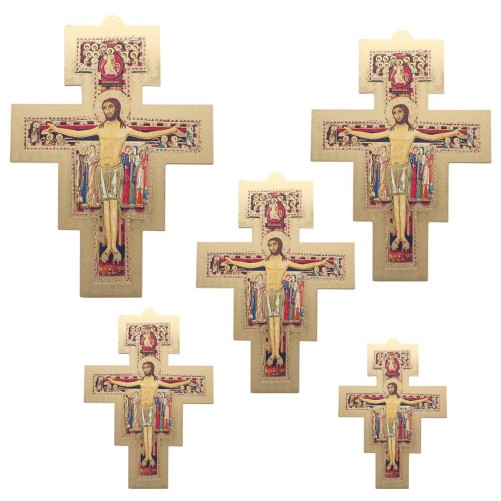 Croix de saint François en bois avec image collée de couleur doré. Différentes tailles.